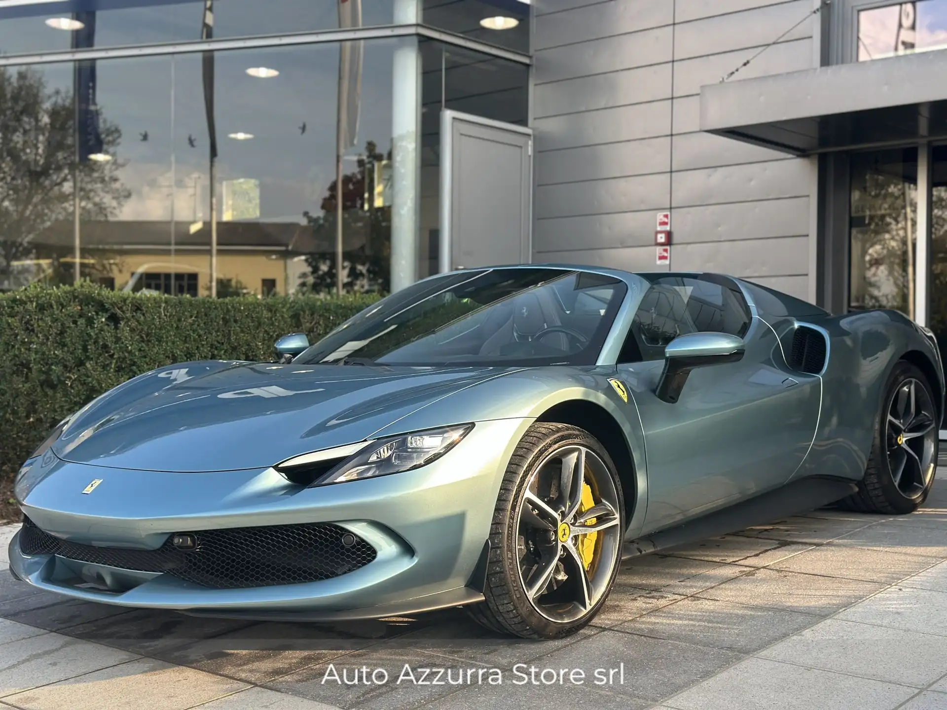 페라리 296 GTS 2023 실버 사진 1