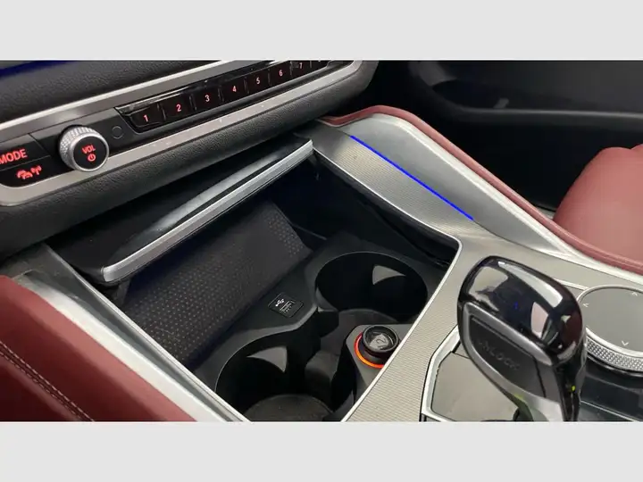 BMW X6 2022, foto 22