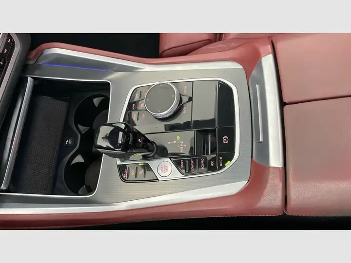BMW X6 2022, foto 23