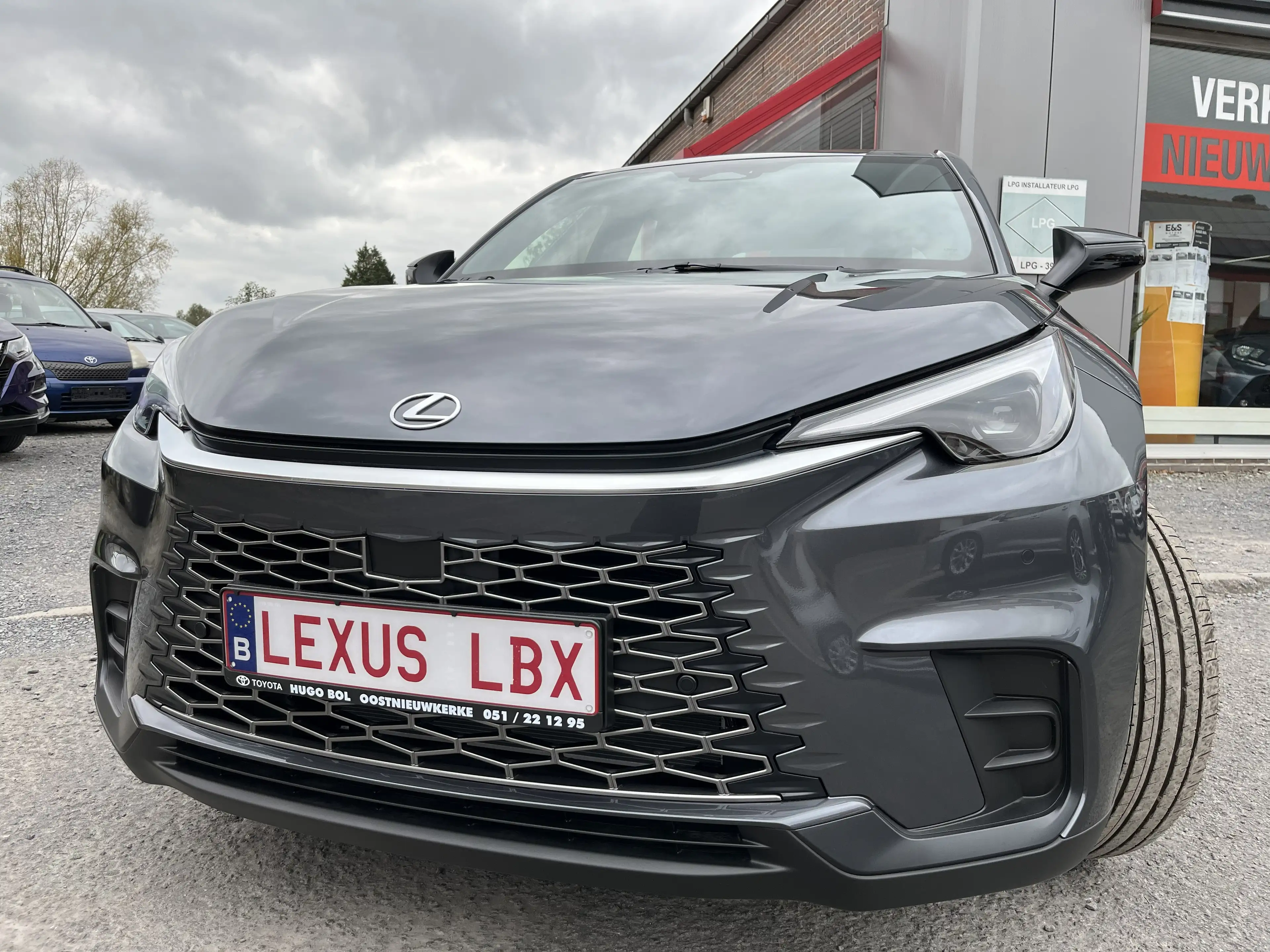 Lexus LBX LBX 1.5i FWD — photo 2