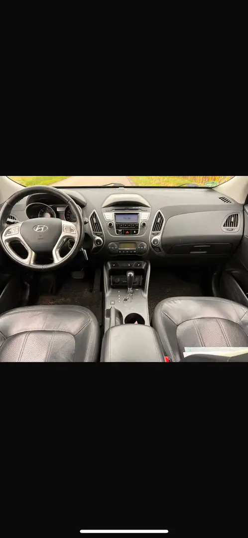 Hyundai iX35 ix35 2.0 CRDi 4WD Automatik Premium Schwarz - 2