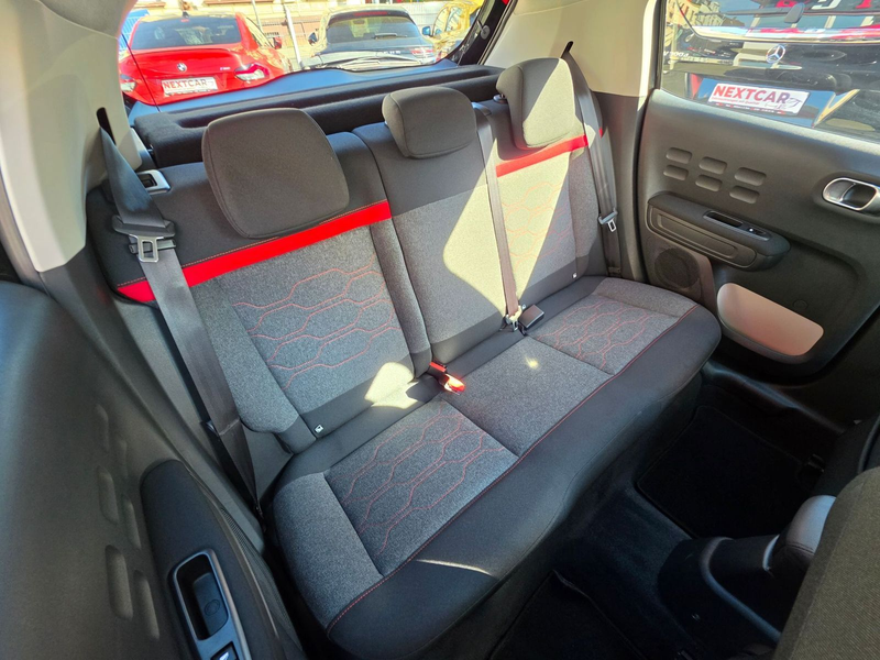Citroen C3 1.2 PureTech 82 Shine — photo 8