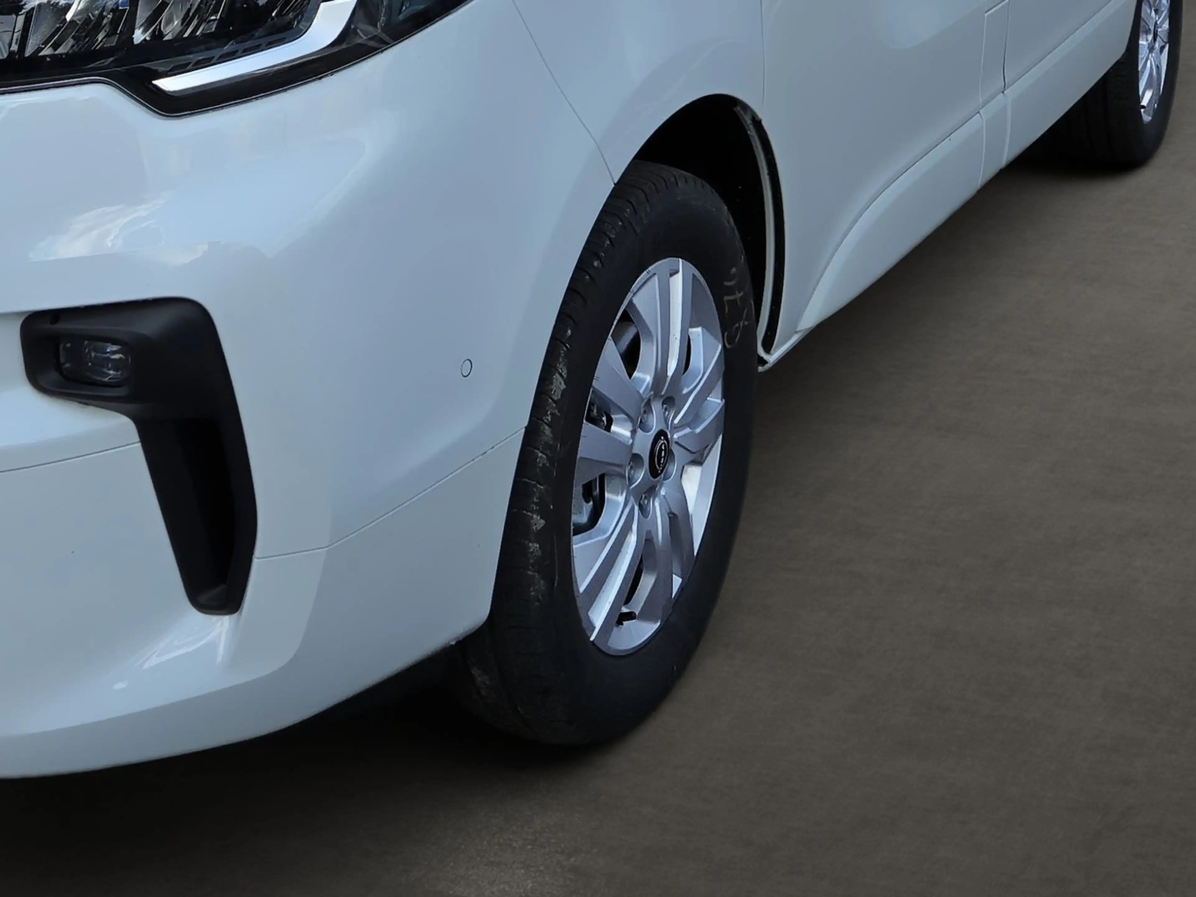 Nissan Primastar L1H1 2,8t dCi 170 AT Tekna — photo 6