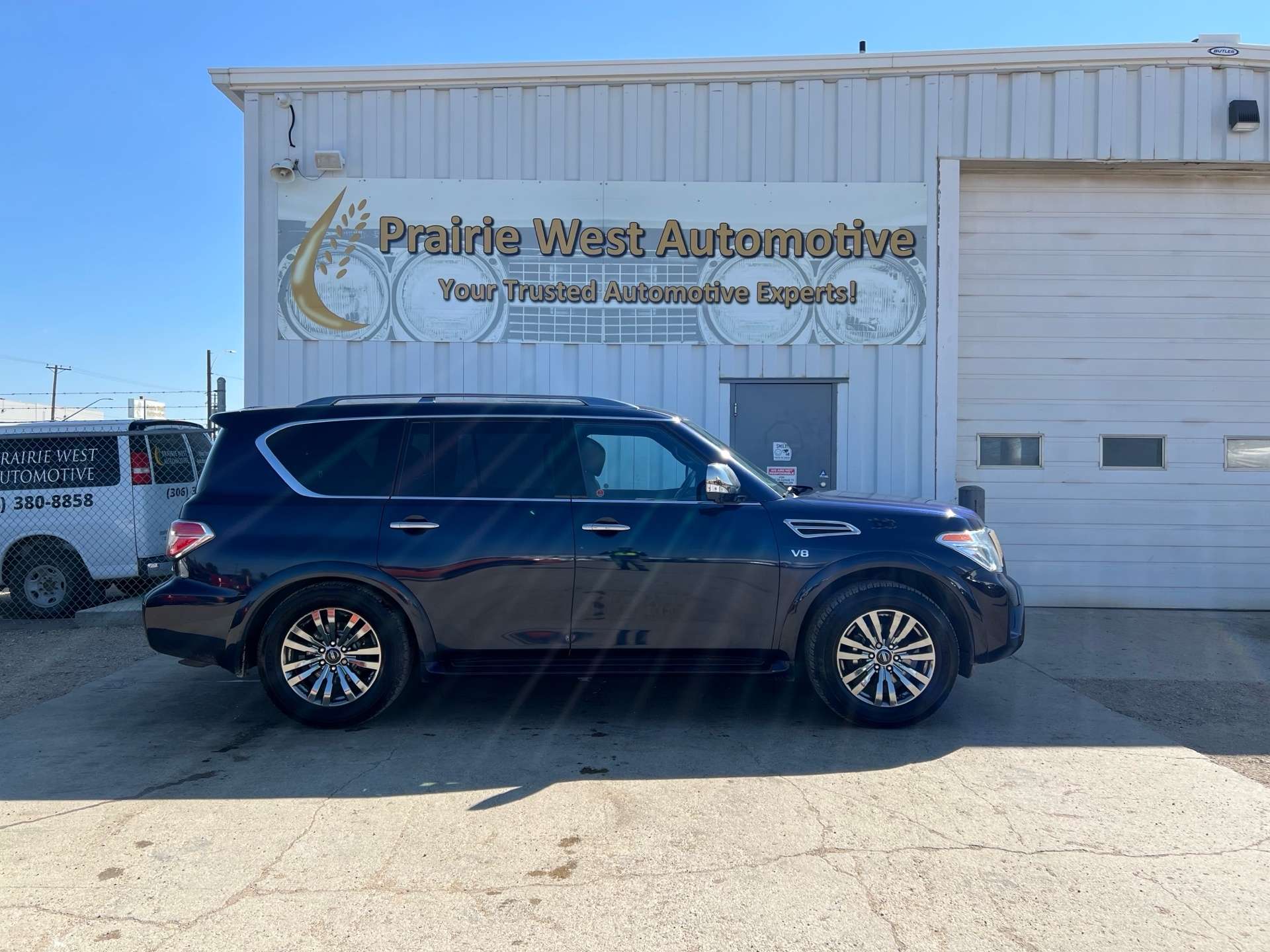 2020 Nissan Armada SL AWD 7 Passenger | Command Start | Heated Seat — снимка 1