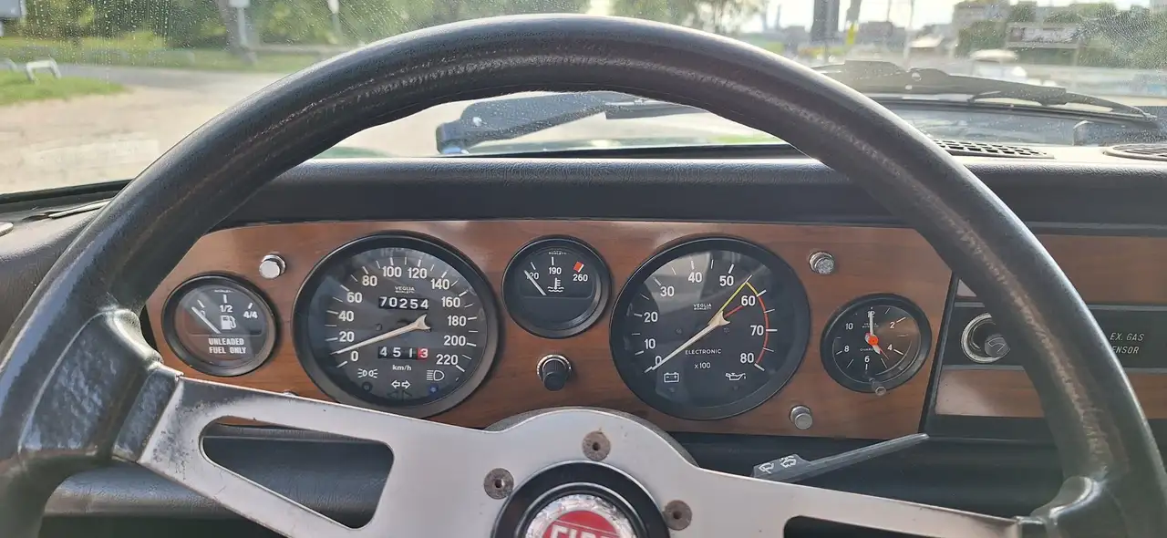 Fiat Pininfarina 124 Spider 2000, foto 7