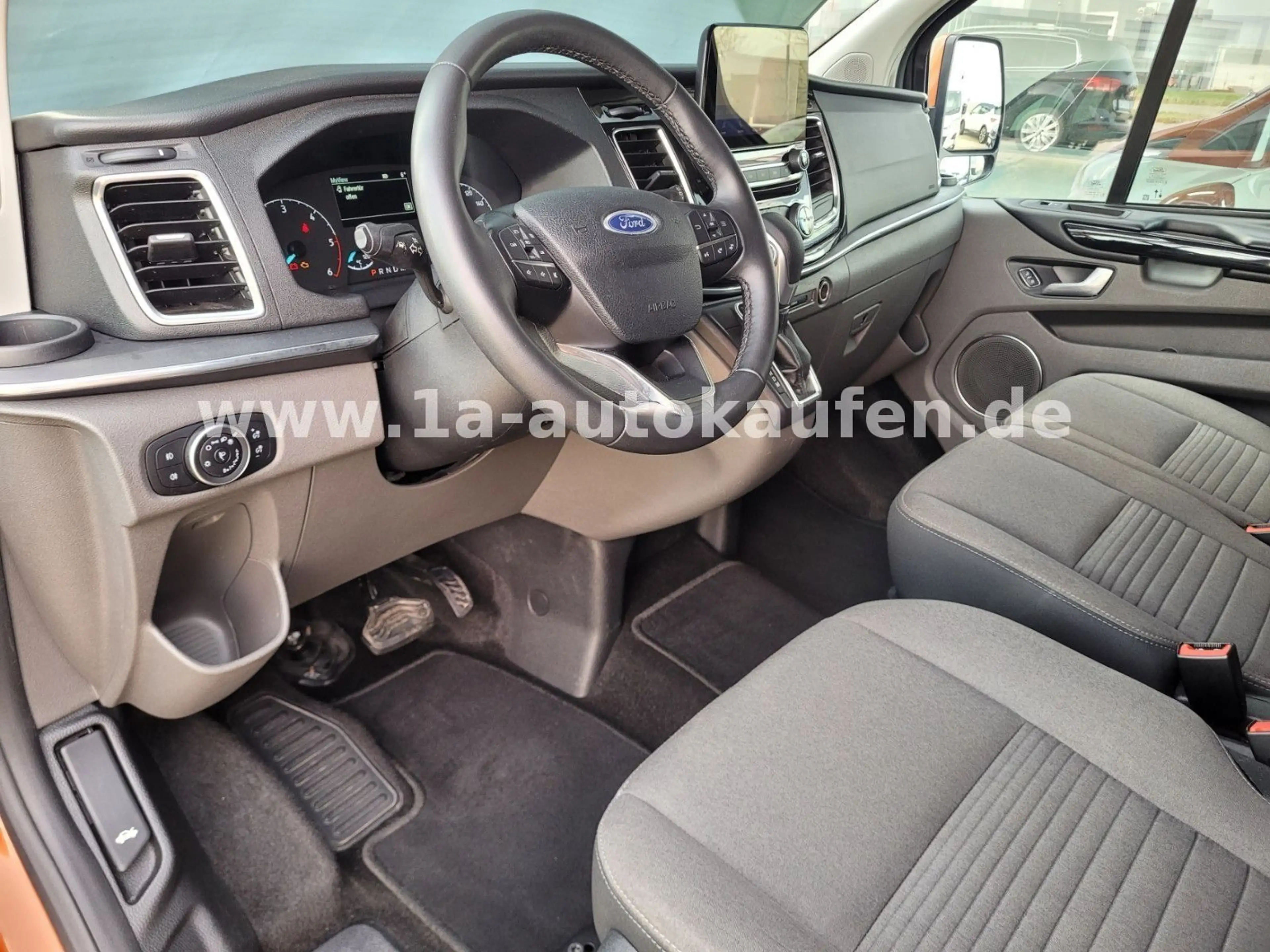 Ford Tourneo Custom Autom. L2 Titanium m. Kamera/DAB — photo 7