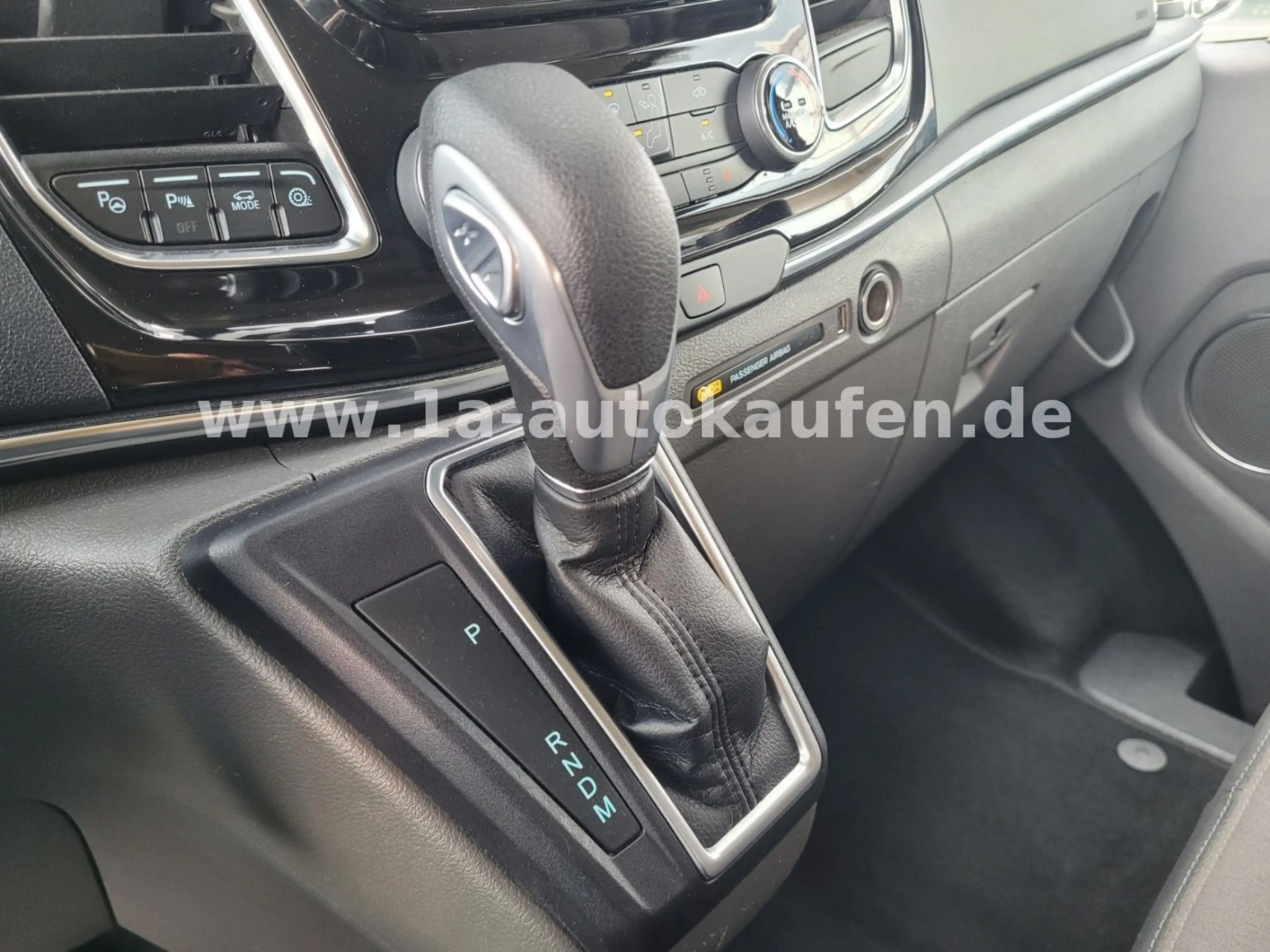 Ford Tourneo Custom Autom. L2 Titanium m. Kamera/DAB — photo 15