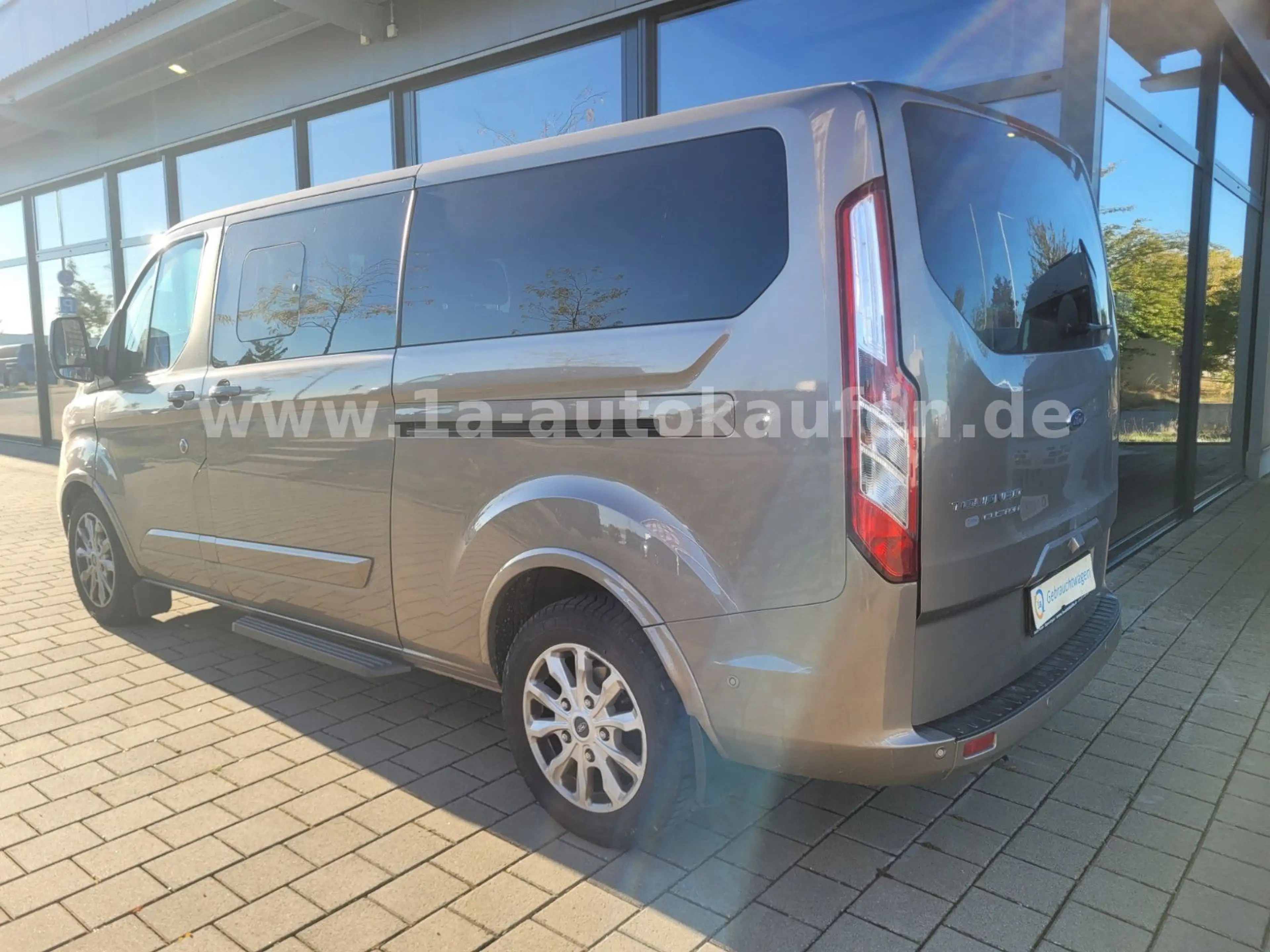 Ford Tourneo Custom Autom. L2 Titanium m. Kamera/DAB — photo 4