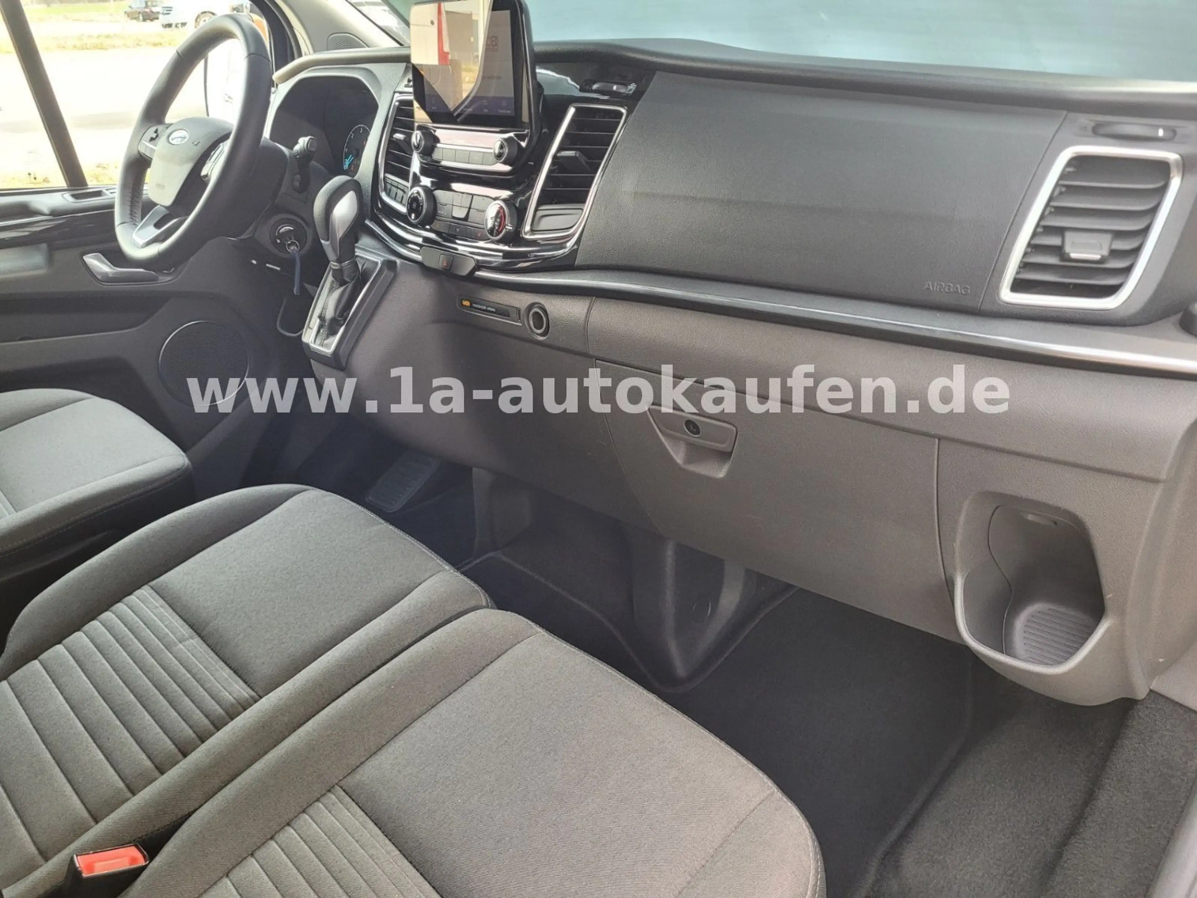 Ford Tourneo Custom Autom. L2 Titanium m. Kamera/DAB — photo 5