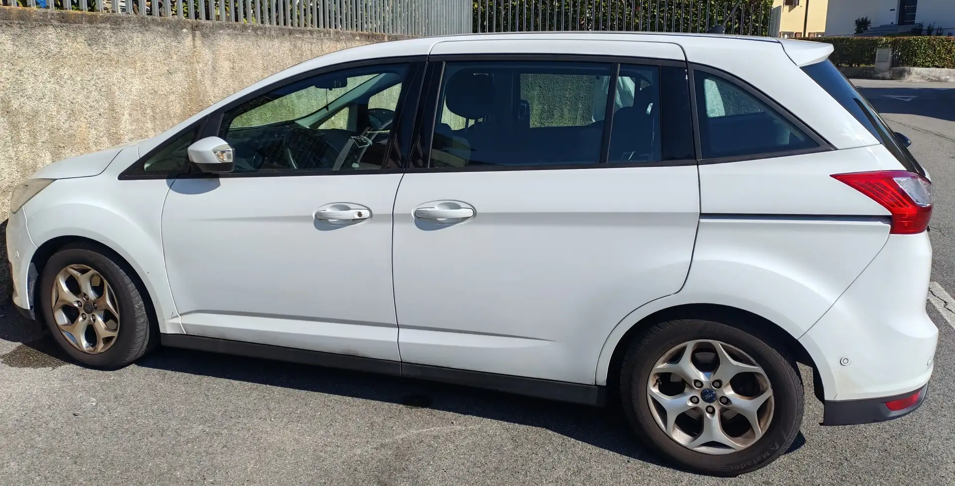 Ford Grand C-Max Bílá - 2