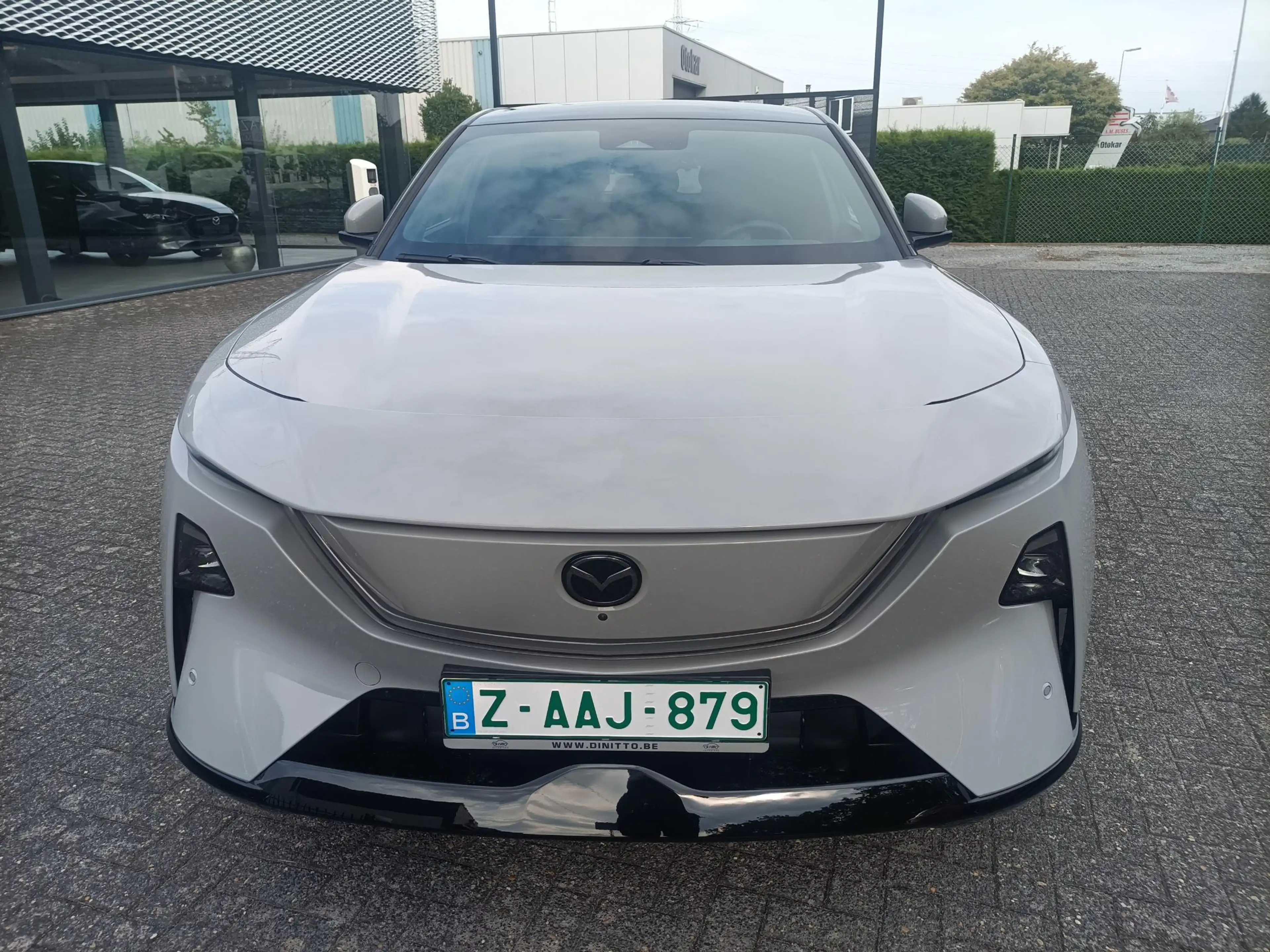 Mazda CX-6e 5WGN EV 78kWh 258 hp Takumi 21'' Sporty Black — photo 2