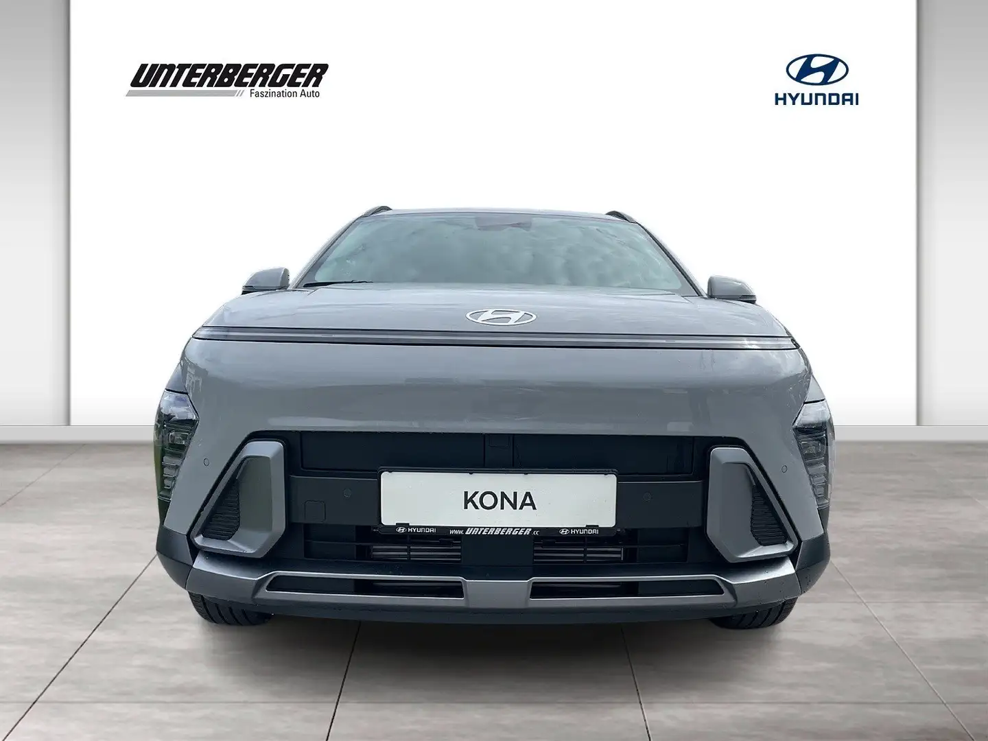Hyundai KONA GO Plus 1.6 T-GDI 2WD DCT Gris - 2