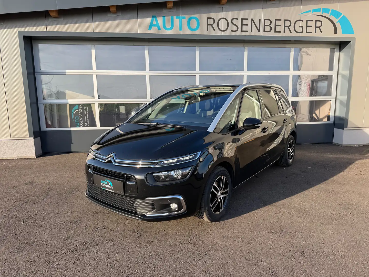 Citroen Grand C4 SpaceTourer Selection*SHZ*NAVI*PDC*RFK*8-fach*uvm Schwarz - 1
