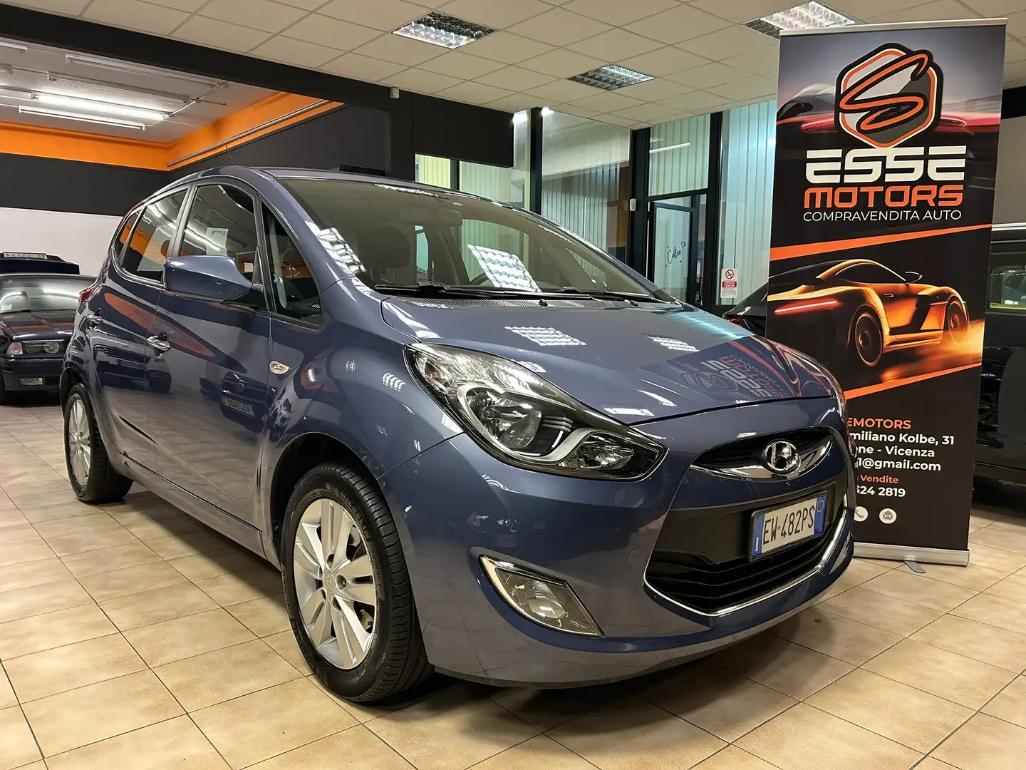 Hyundai iX20 1.4 Comfort 90cv Bleu - 1
