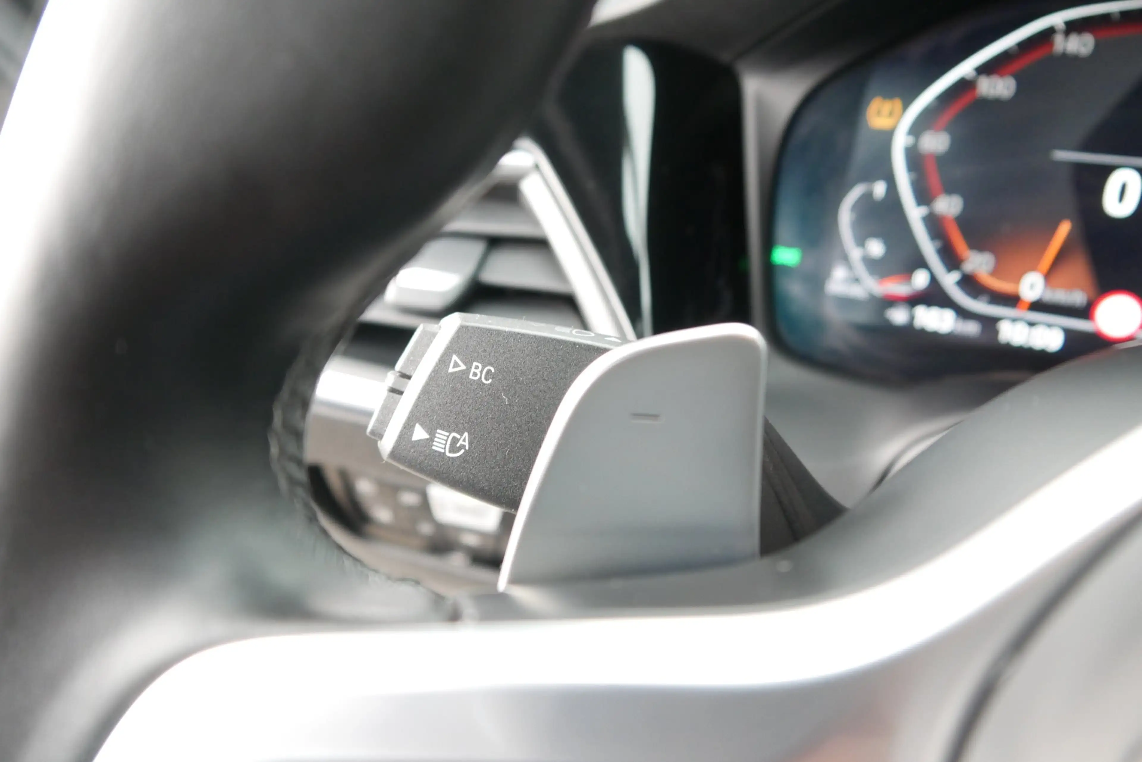 BMW 320 d xDrive *M-Paket/AHK/360°/LED/Lenkradhzg./Driving Assistant* — photo 13