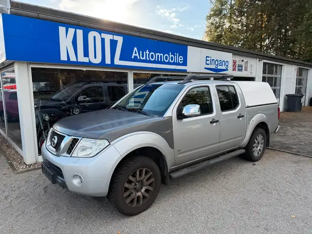 Nissan Navara Pickup Double Cab LE V6 4X4