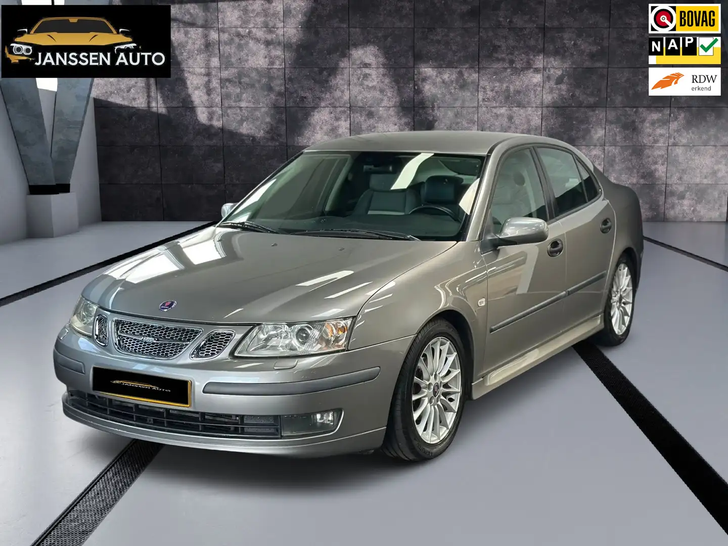 Saab 9-3 Sport Sedan 2.0t Sport Vector | NL Auto | 1/2 Leer Grijs - 1