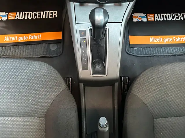 Opel Astra view 12