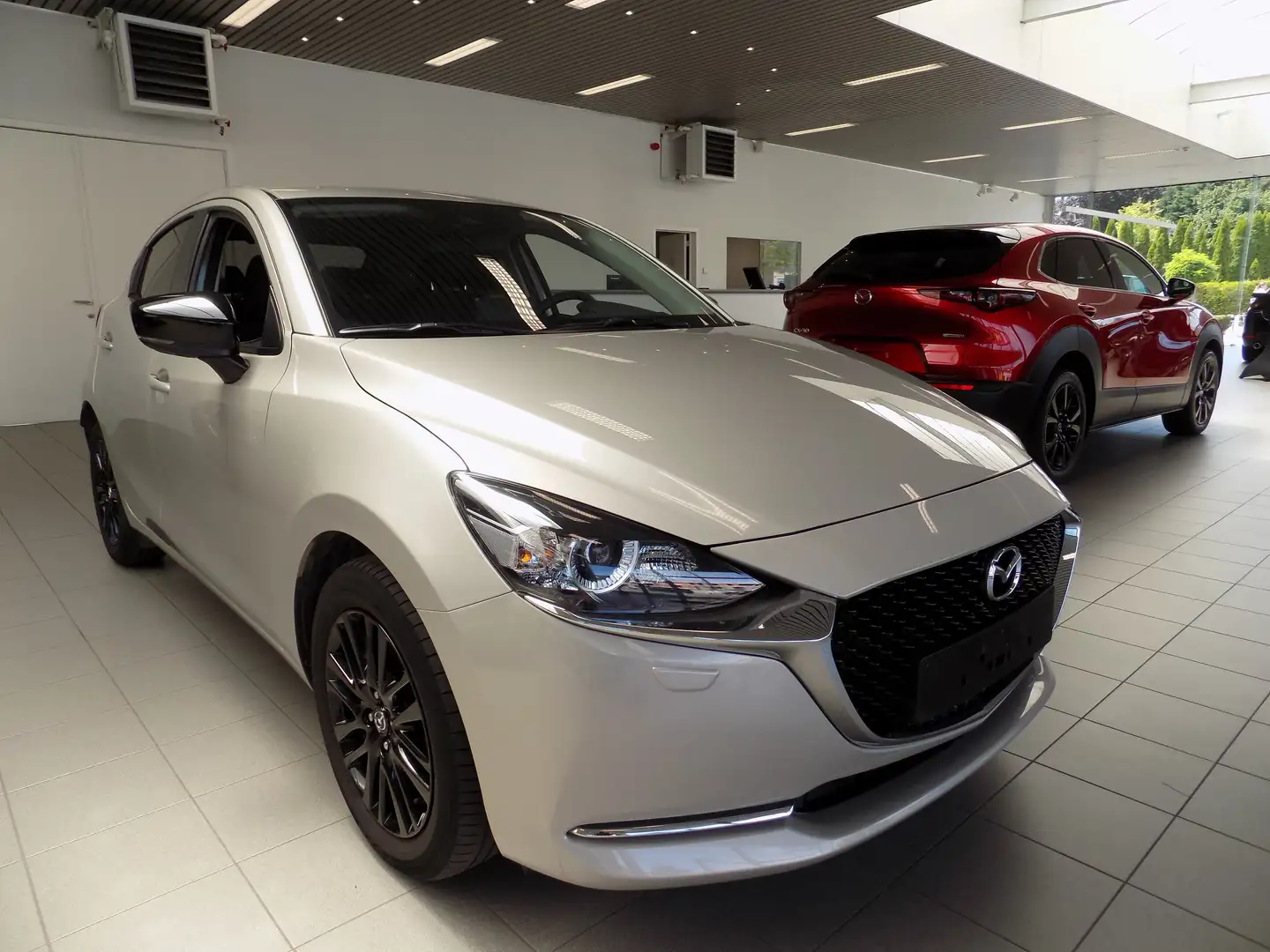 Mazda 2 1.5i Skyactiv-G Homura Beige - 1