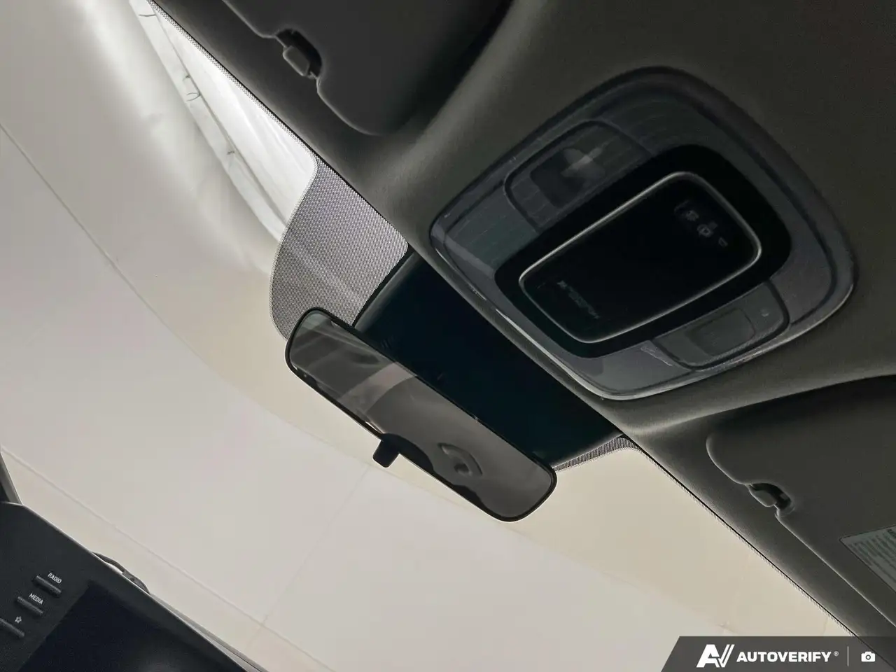 Hyundai ELANTRA снимка Hyundai ELANTRA
