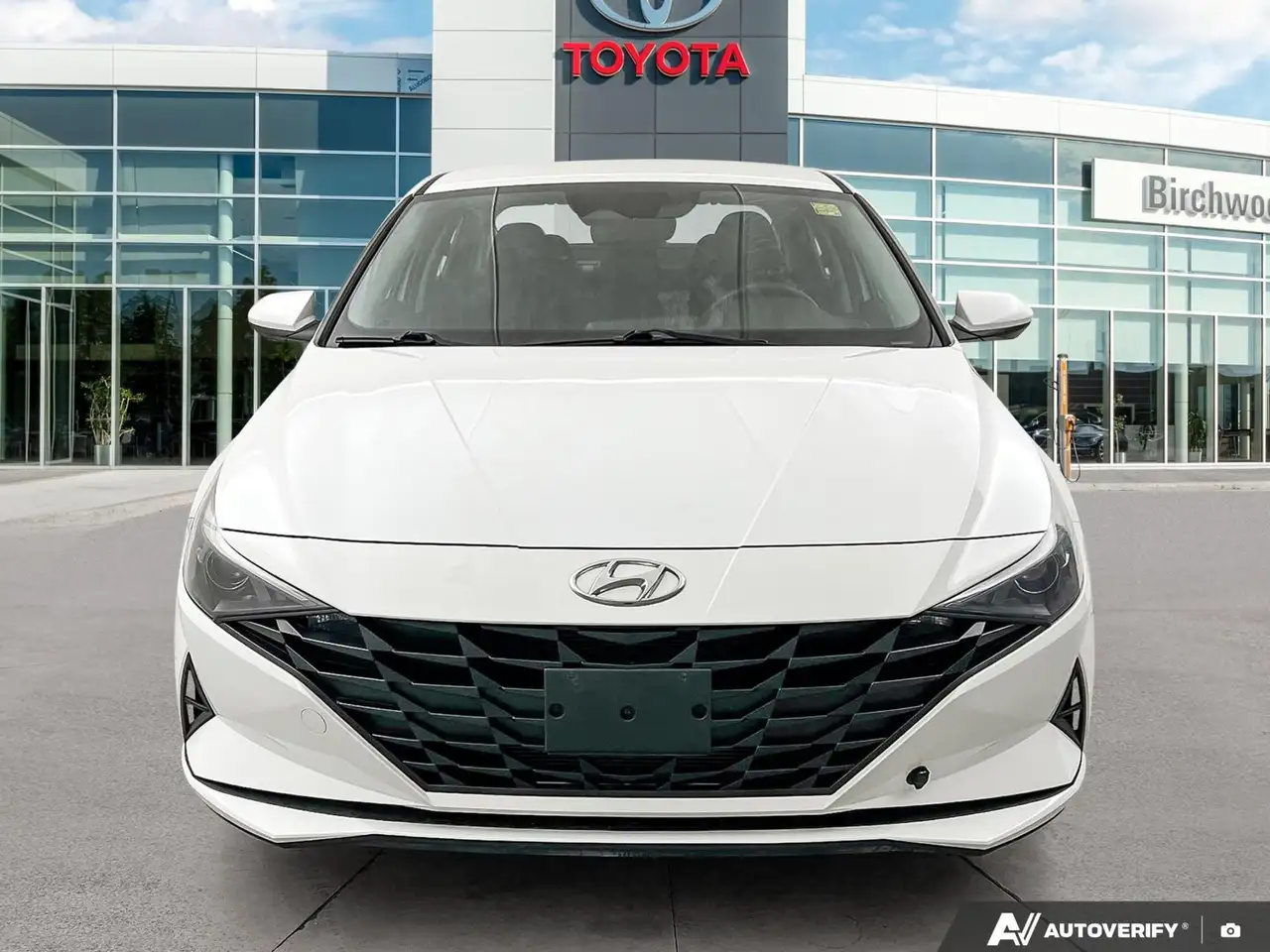 Hyundai ELANTRA снимка Hyundai ELANTRA