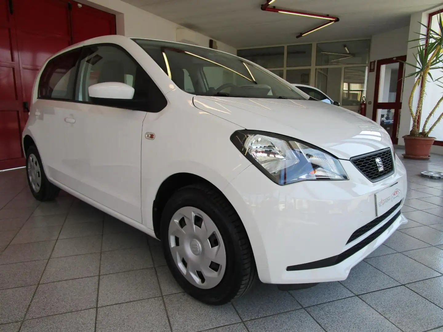 SEAT Mii 1.0 68 CV 5 porte Style Metano Ecofuel Bianco - 2