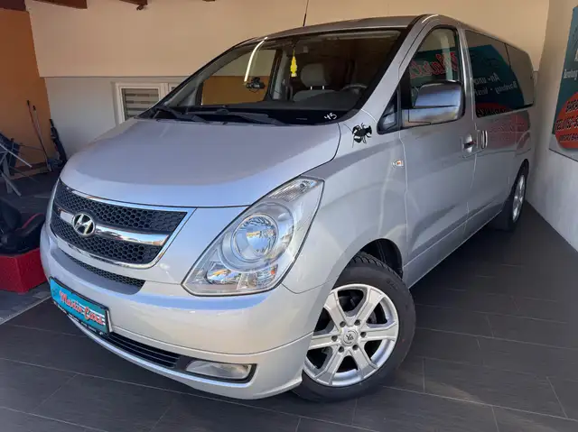 Hyundai H-1 8-Sitze Klima Anhänger TÜV04/27 NAVi 8xReife