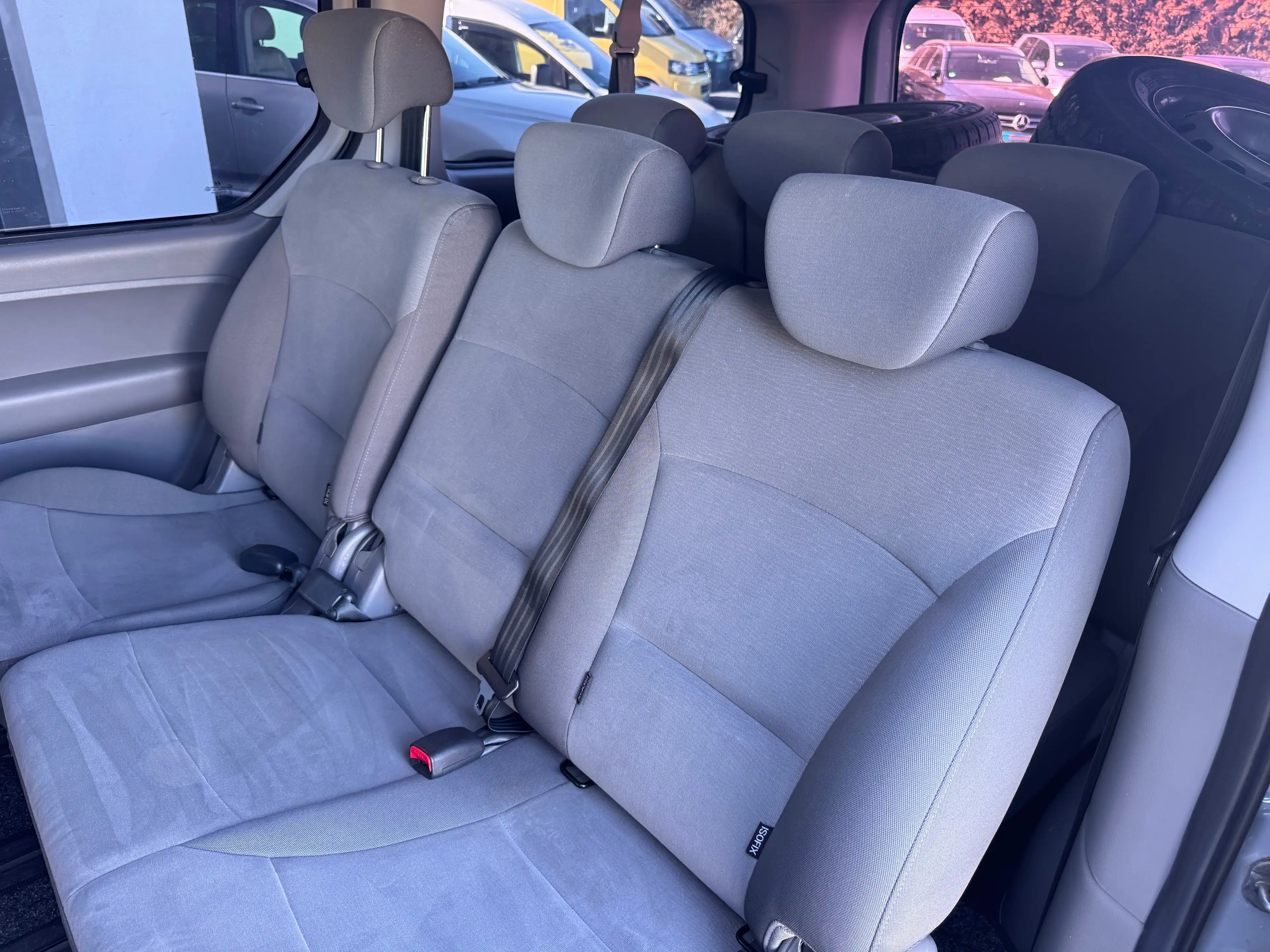 Hyundai H-1 8-Sitze Klima Anhänger TÜV04/27 NAVi 8xReife — photo 12