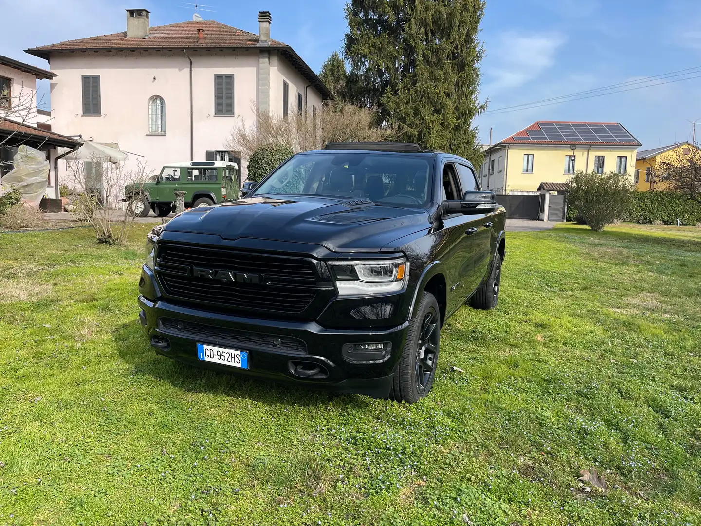 Dodge RAM 1500 5.7 V8 Crew Cab Laramie Nero - 2