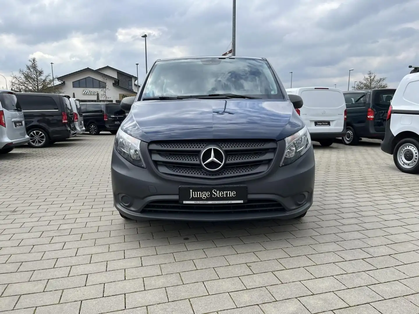 Mercedes-Benz Vito 114 CDI Mixto Lang 6 SITZER Bleu - 2