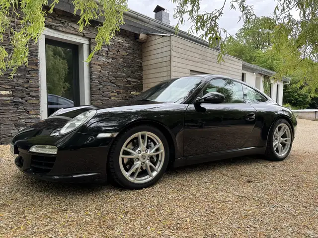 Porsche 997 Carrera 2,  boite manuelle, entretiens rigoureux