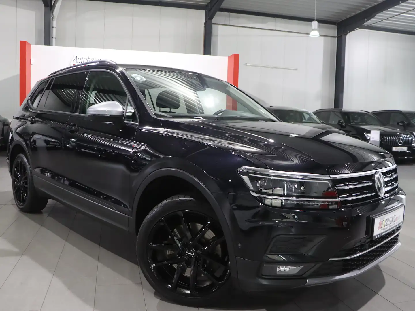 Volkswagen Tiguan Allspace 2.0 TDI DSG 4M HIGHLINE PANORAMA Fekete - 2