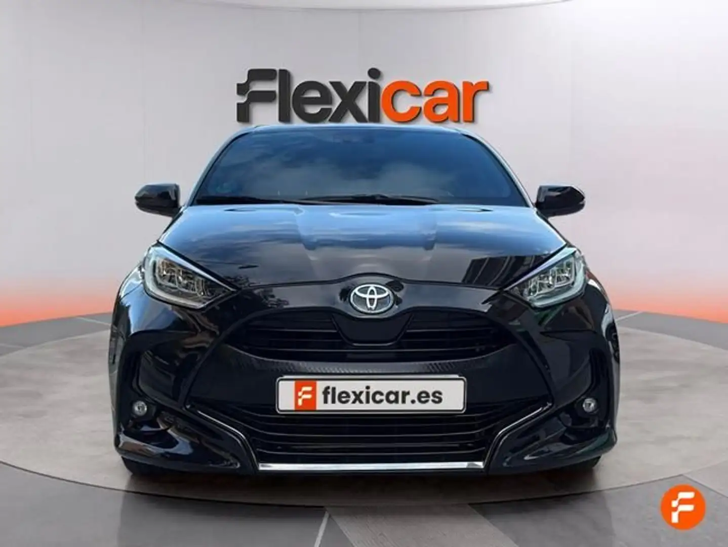 Toyota Yaris 120H 1.5 Style Negro - 2