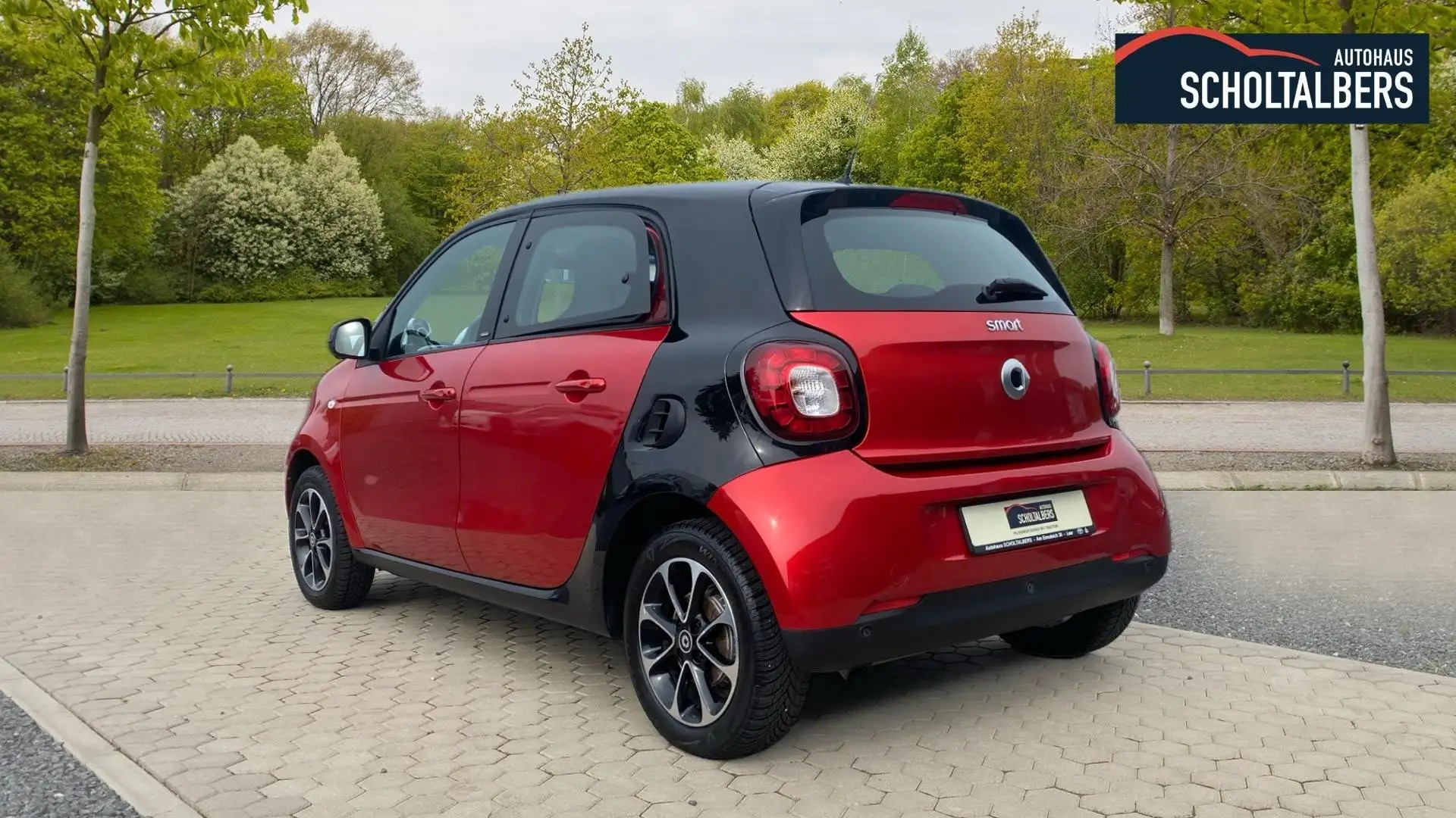 smart forFour Passion / Cool & Media-Paket / PDC / Navi Rouge - 2