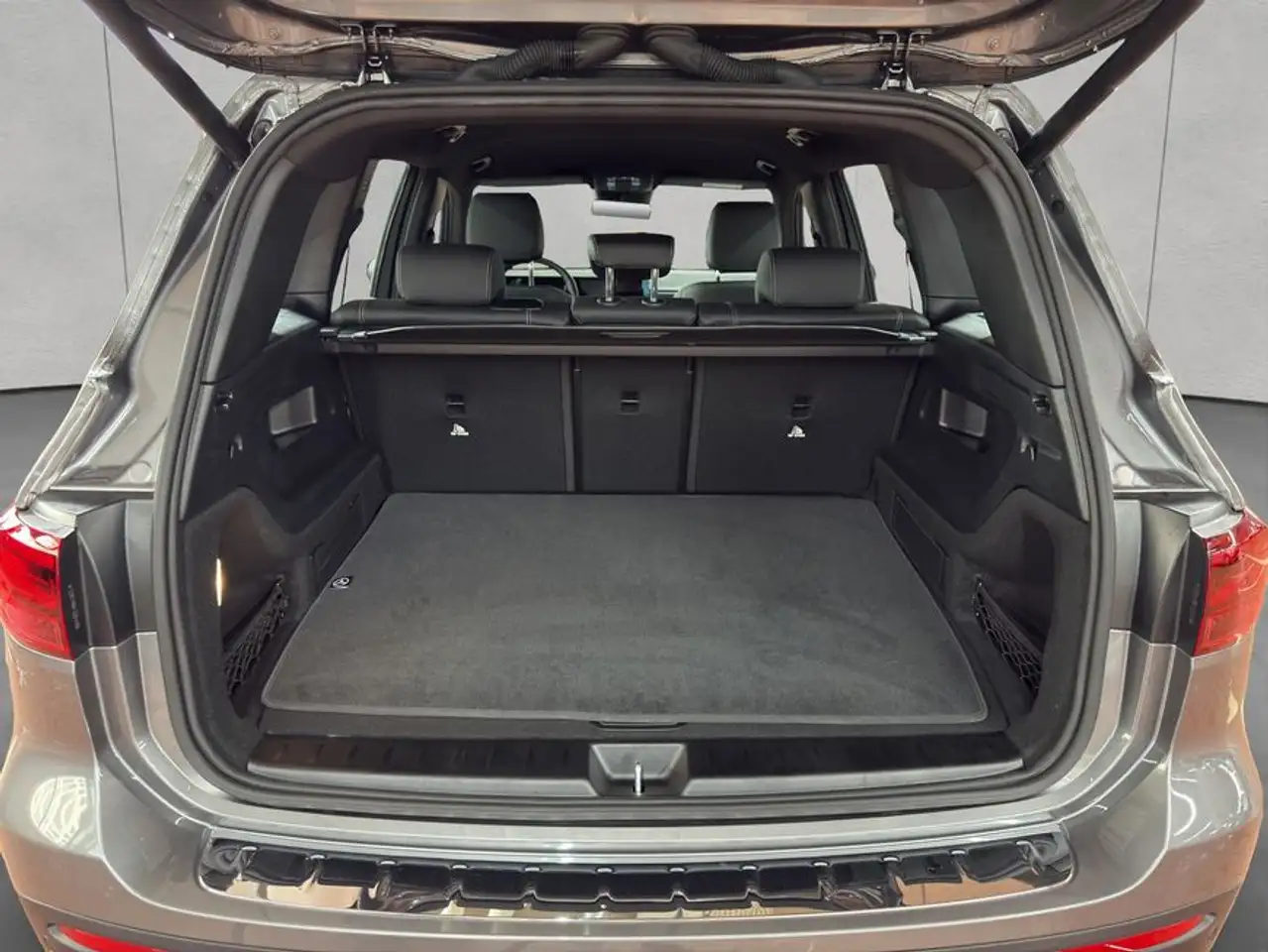 Mercedes-Benz GLB 2026