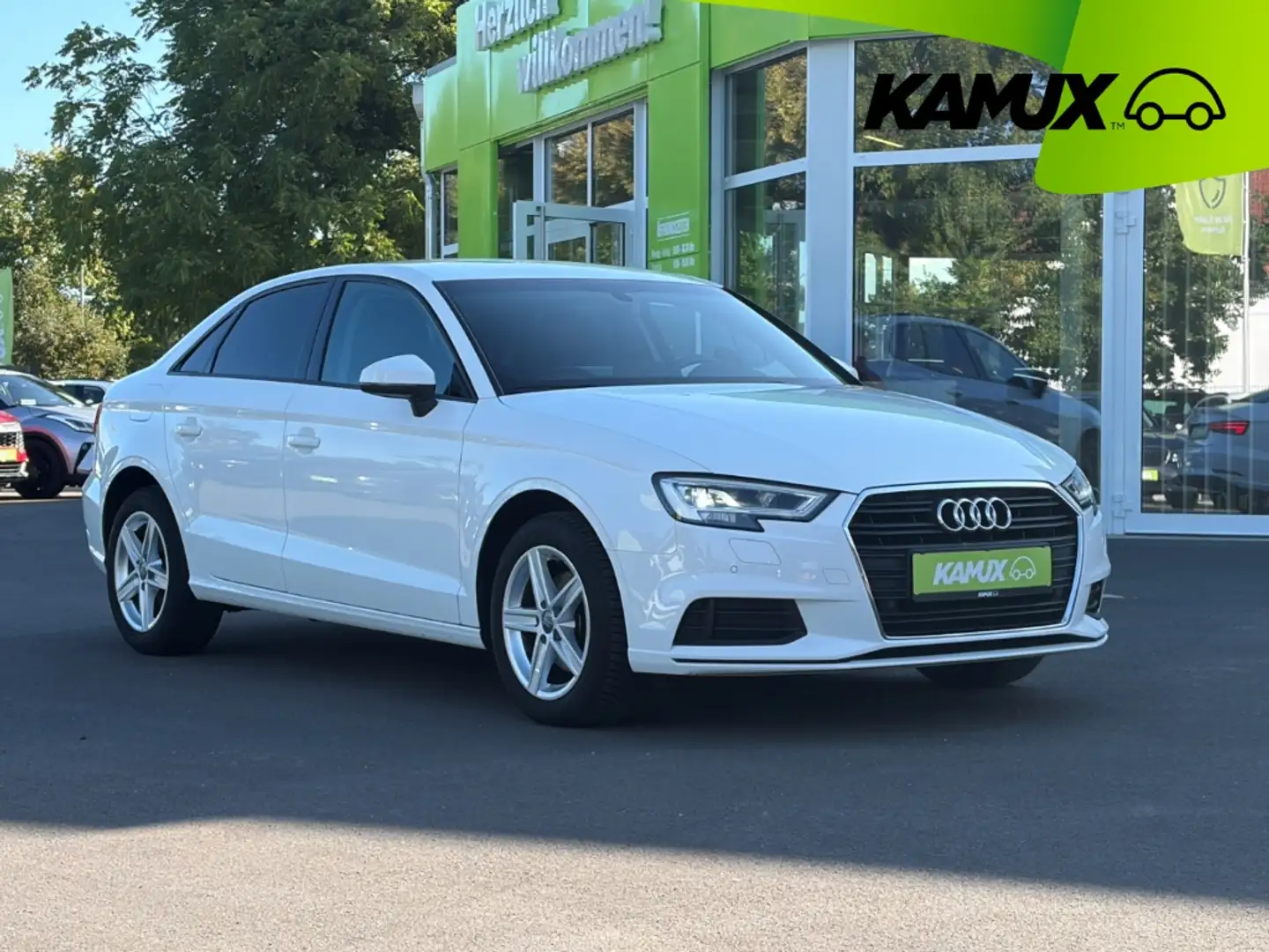 Audi A3 30TFSI Lim.+LED+NAVI+TEMPO+KAMERA+SHZ+LEDER Blanc - 1