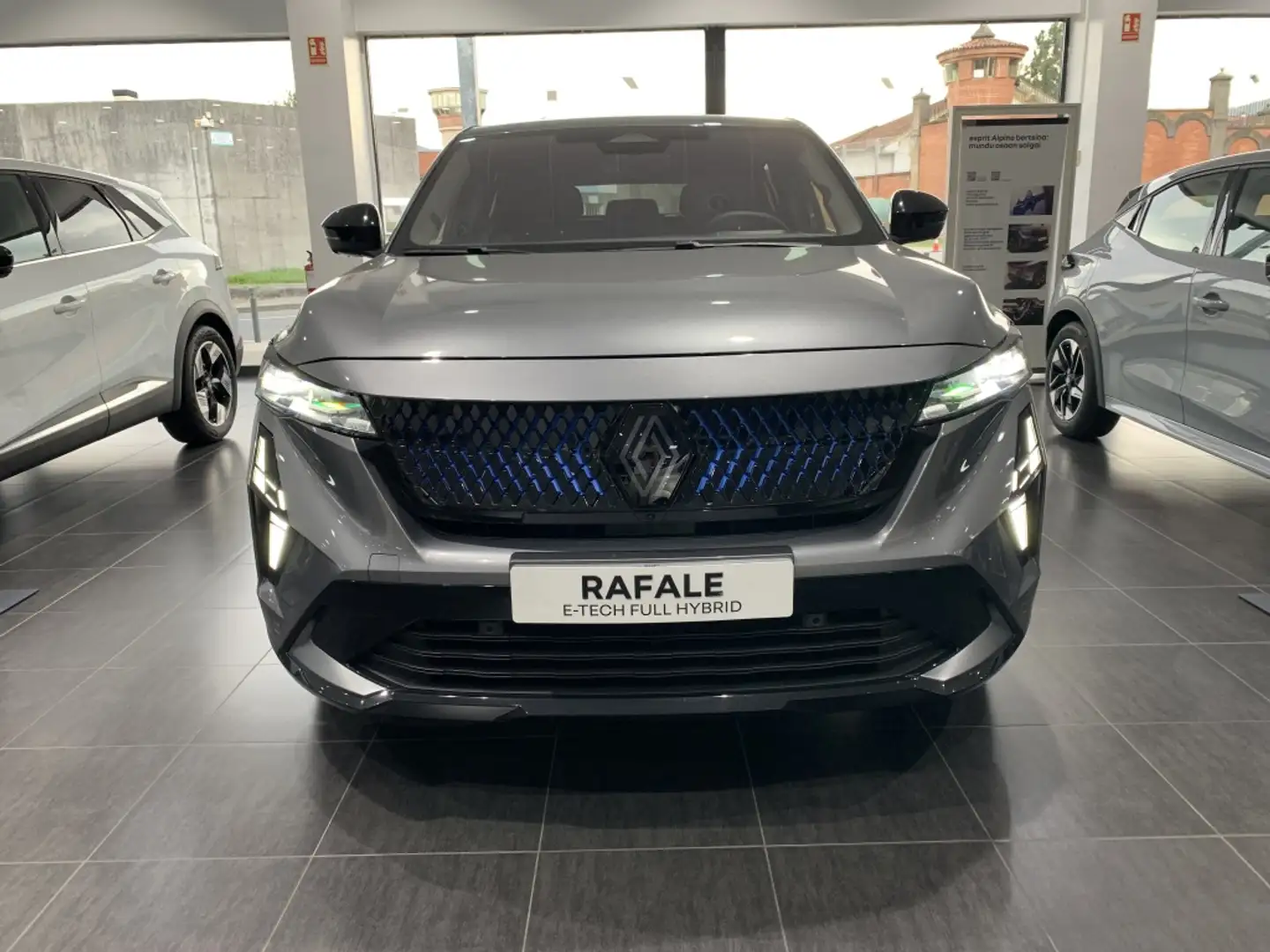Renault Rafale 1.2 E-Tech Híbrido Esprit Alpine 147kW Gris - 2