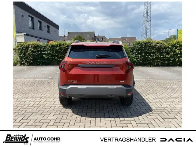 Dacia Duster view 4