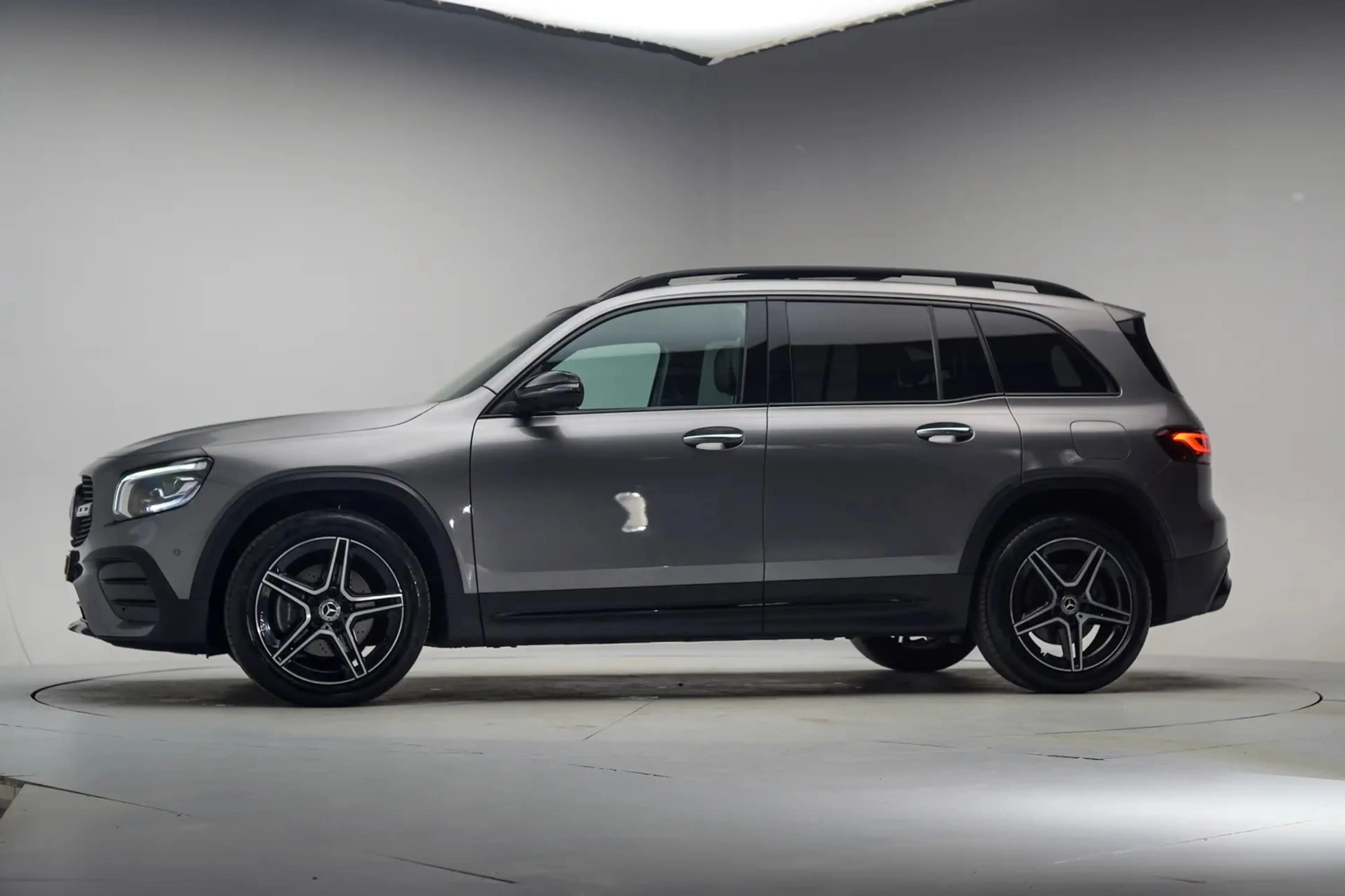 Mercedes-Benz GLB 200 AMG Line Aut. 7 pers. [ Panorama Leder/Alcantara S — photo 2