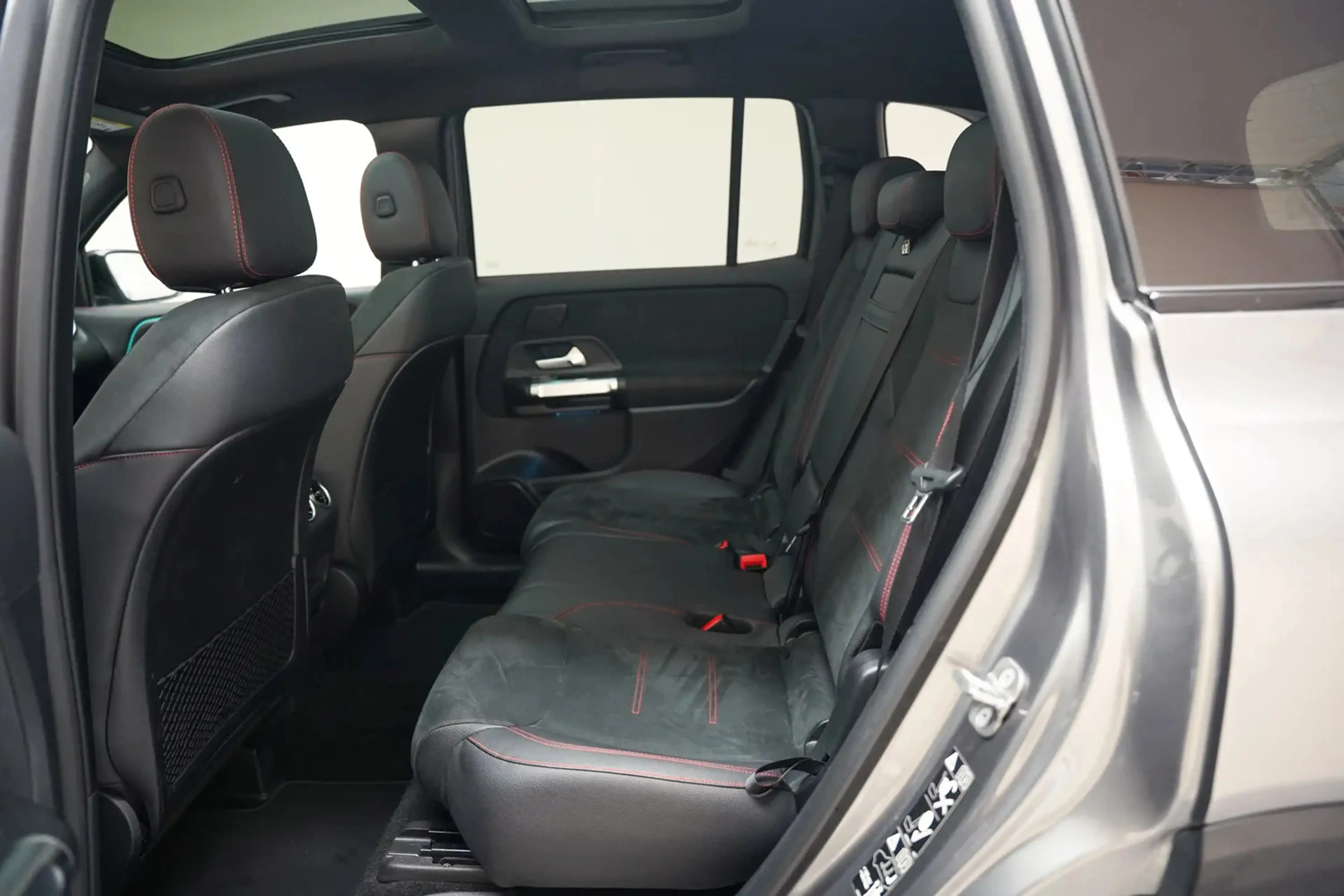 Mercedes-Benz GLB 200 AMG Line Aut. 7 pers. [ Panorama Leder/Alcantara S — photo 10