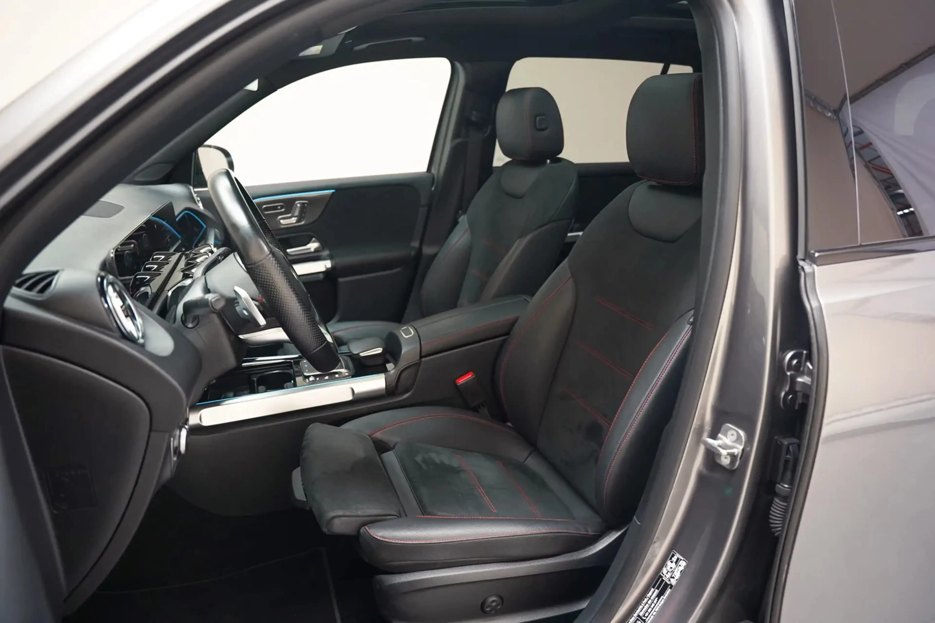 Mercedes-Benz GLB 200 AMG Line Aut. 7 pers. [ Panorama Leder/Alcantara S — photo 11