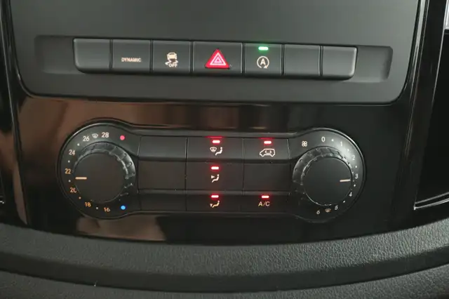 Mercedes-Benz Vito view 12