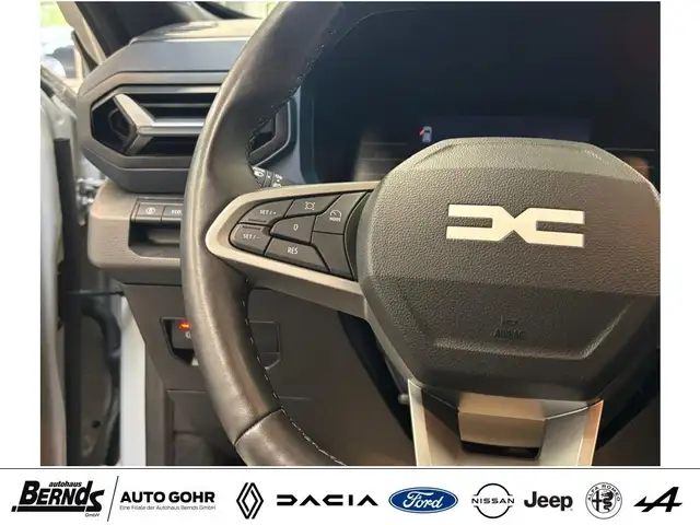 Dacia Duster view 14
