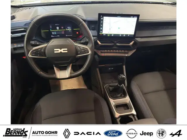 Dacia Duster view 12