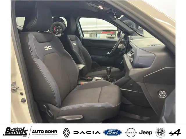 Dacia Duster view 3