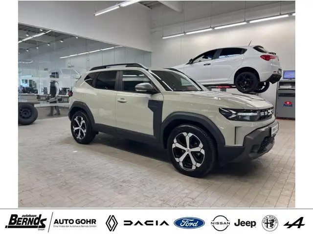 Dacia Duster view 2