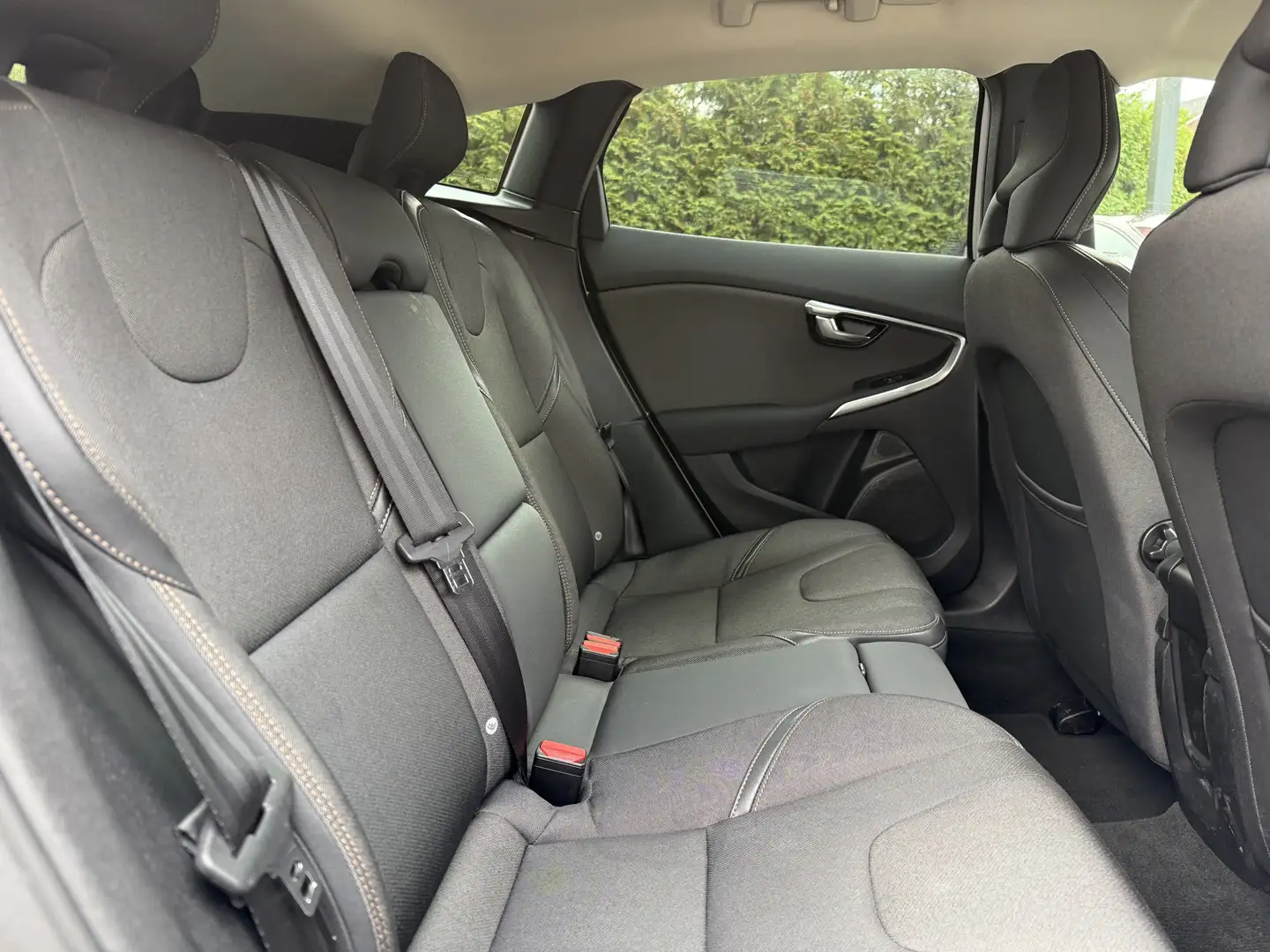 Volvo V40 Cross Country 1.5 T3 Nordic+ 153pk Aut., Trekhaak | Clima | Navi Biały - 2