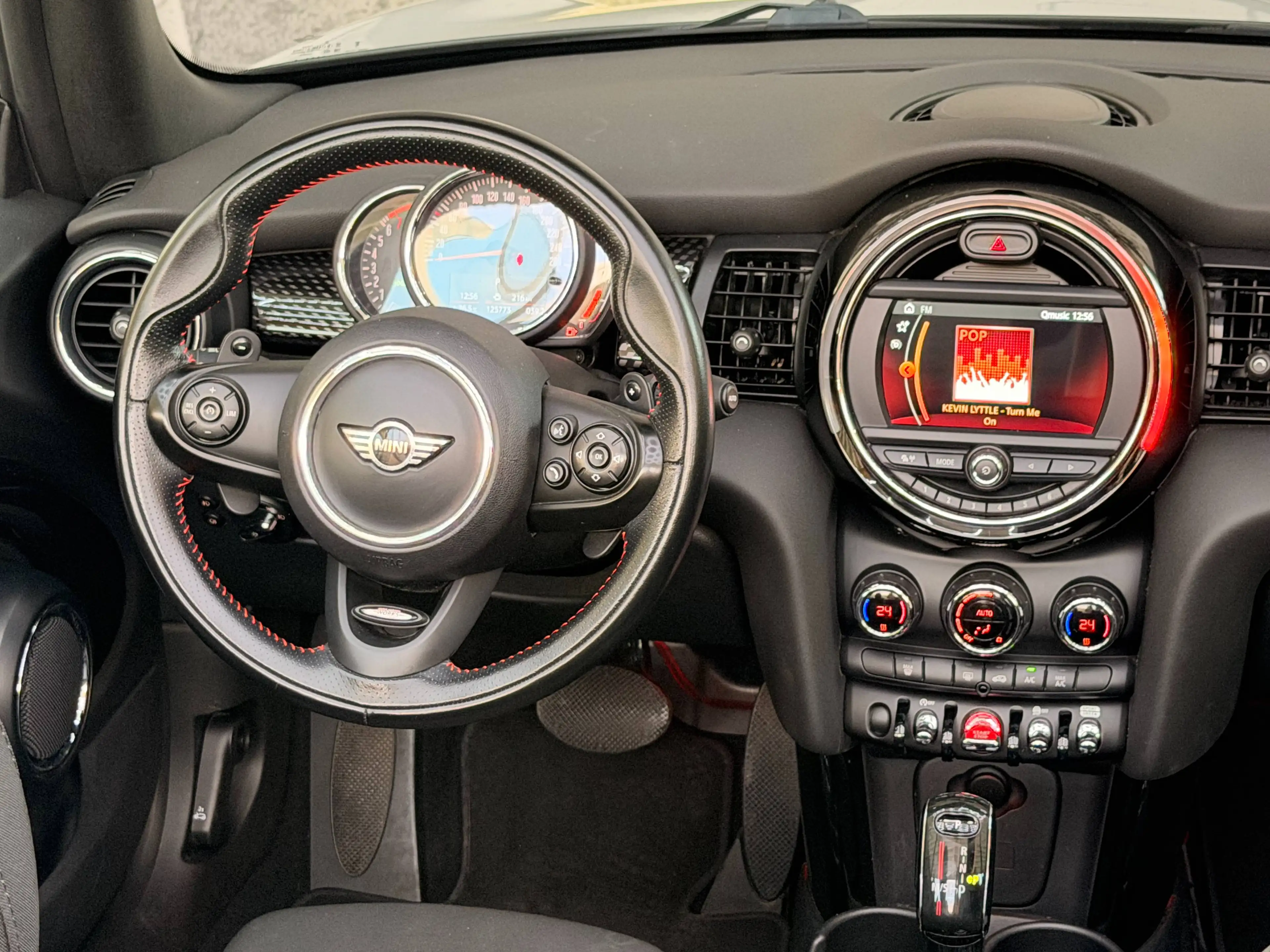 MINI Cooper S Cabrio — photo 14