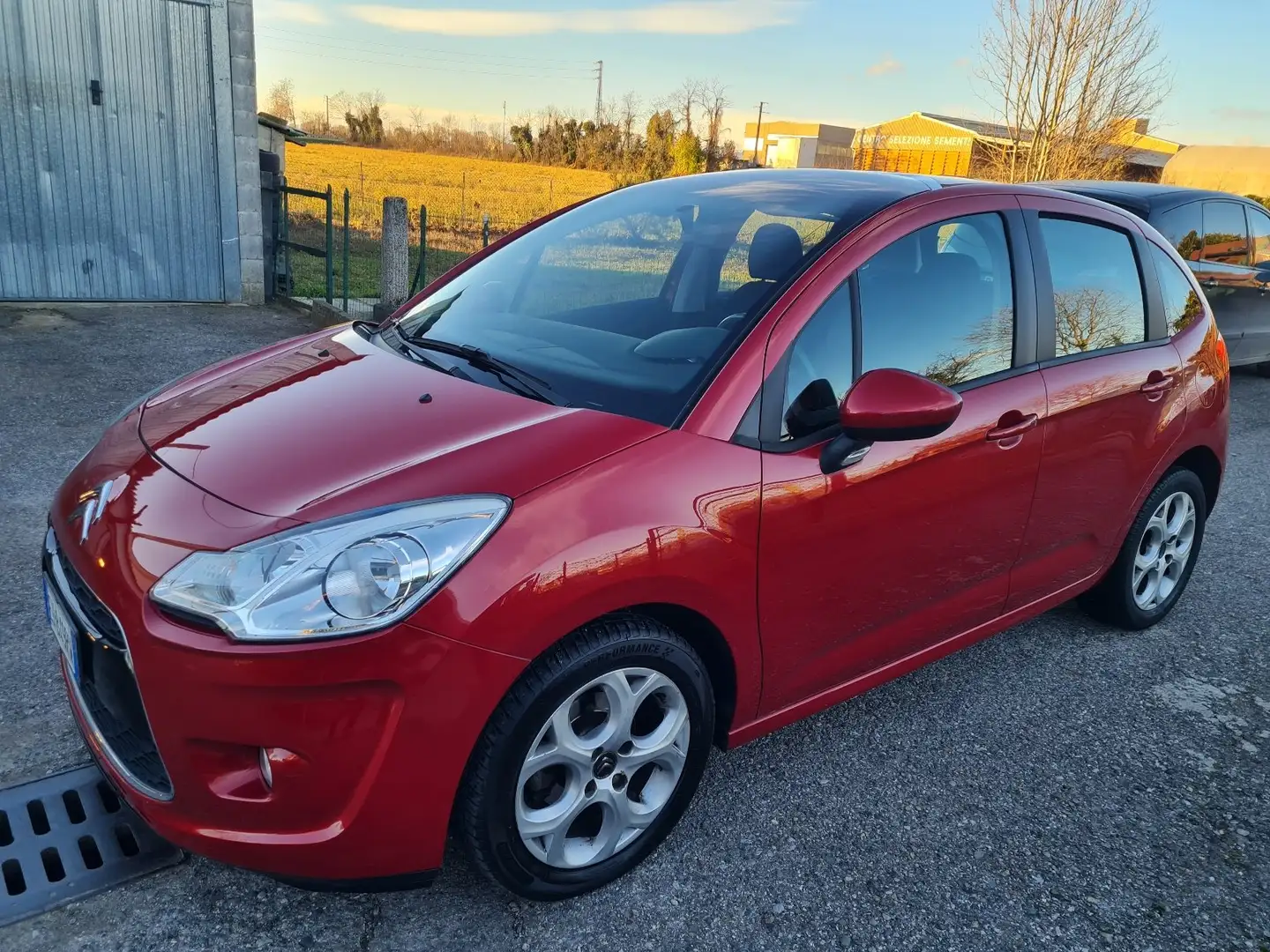 Peugeot 208 2012 5p 1.2 puretech (vti) 12v Active Rood - 1