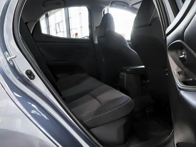 Toyota Yaris view 4